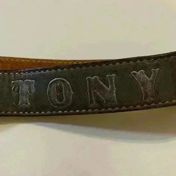 Vintage Wright Tooled Leather Child’s Belt Acorns Feathers Design 20” TONY. - Picture 3 of 8